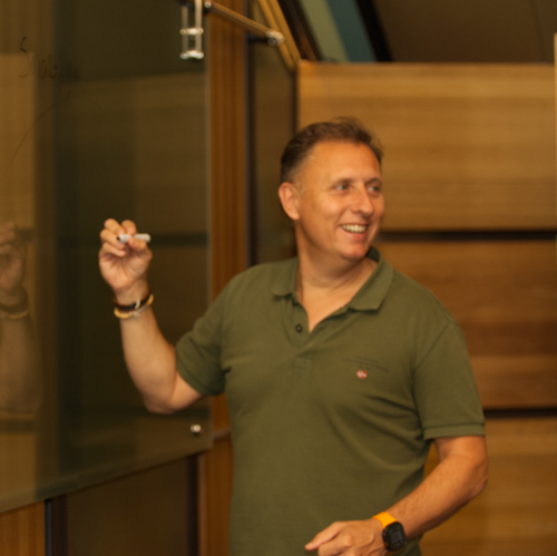 mg 6262 aangepast rob bij bord